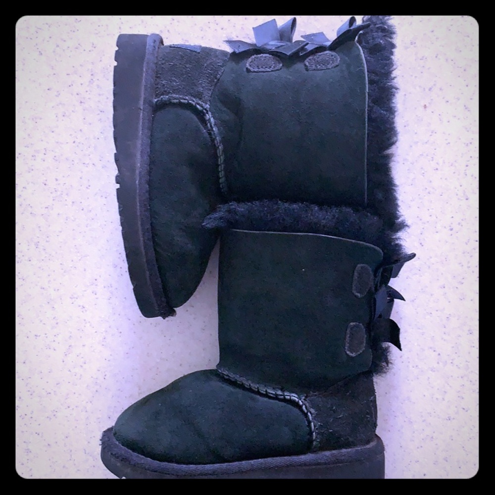 Black Bailey Bow Uggs